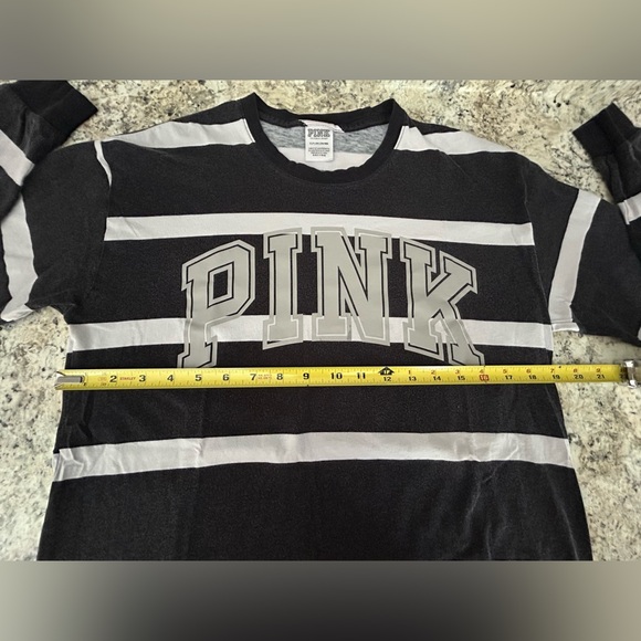 PINK Victoria’s Secret Striped Black Gray White Logo Long Sleeve Top Size S - Picture 7 of 8